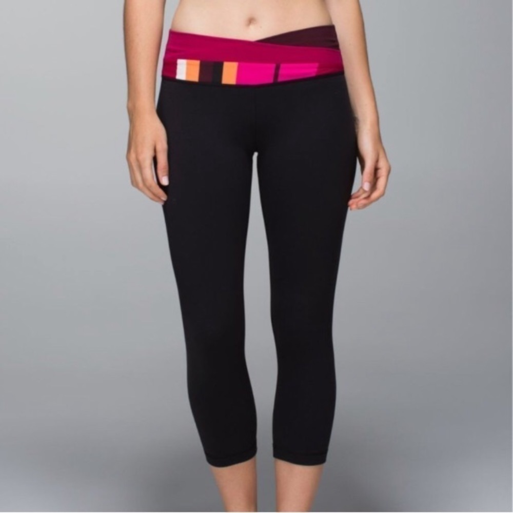 Lululemon Astro Crop size 2